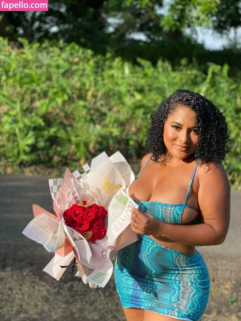 Raychellemcm Onlyfans Photo Gallery 