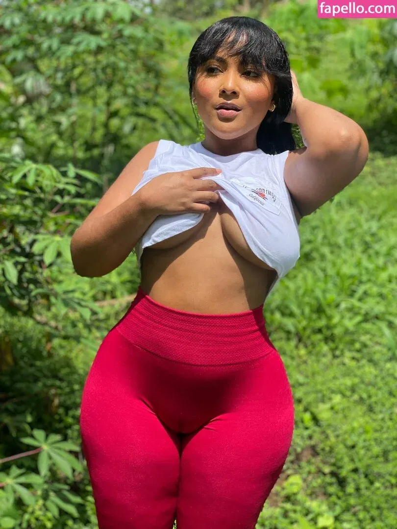 Raychellemcm Onlyfans Photo Gallery 