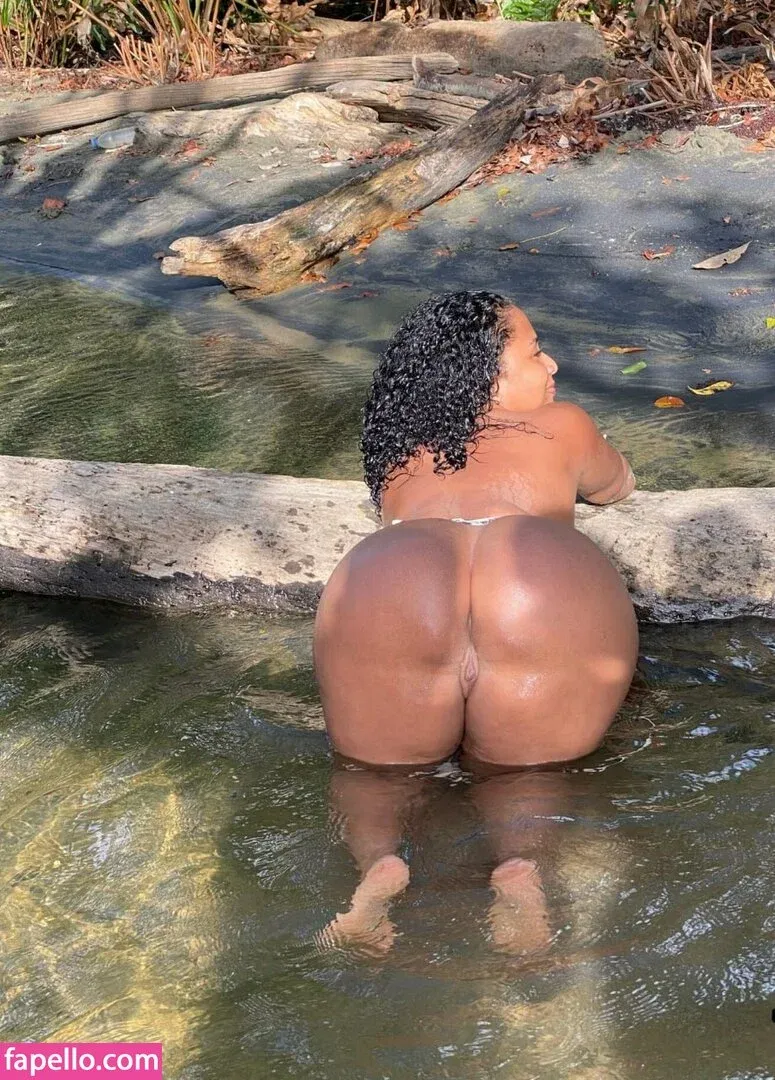 Raychellemcm Onlyfans Photo Gallery 