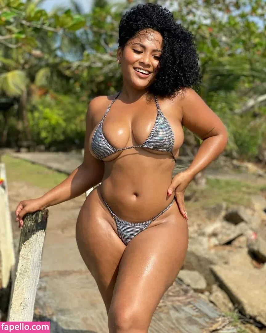 Raychellemcm Onlyfans Photo Gallery 