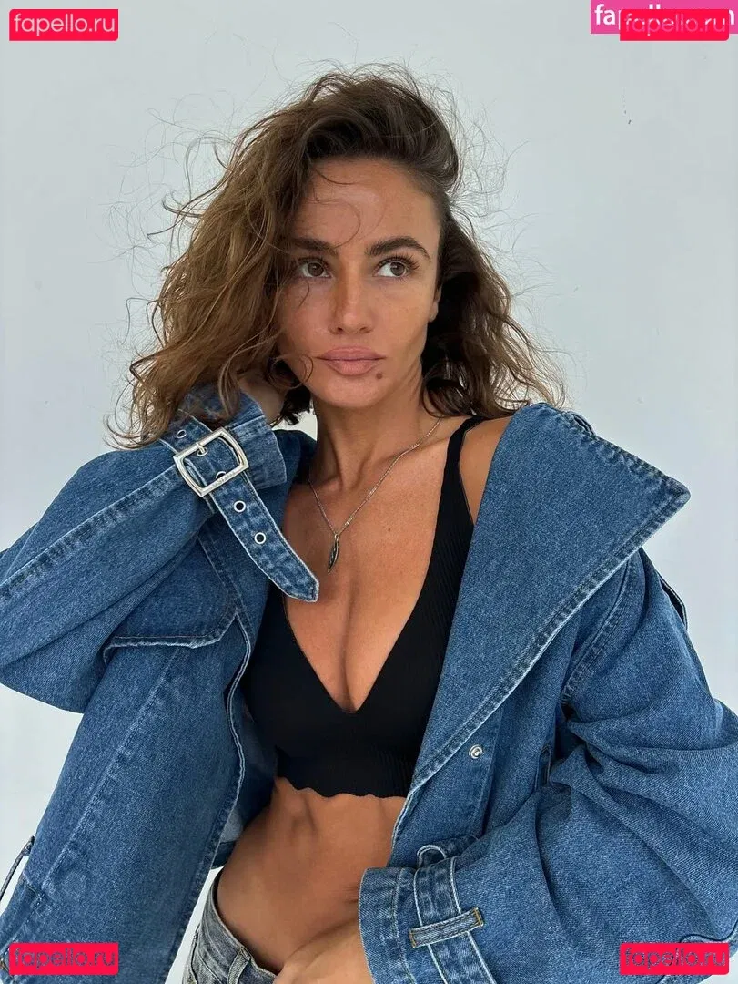 Yuliya Lazarenko Onlyfans Photo Gallery 