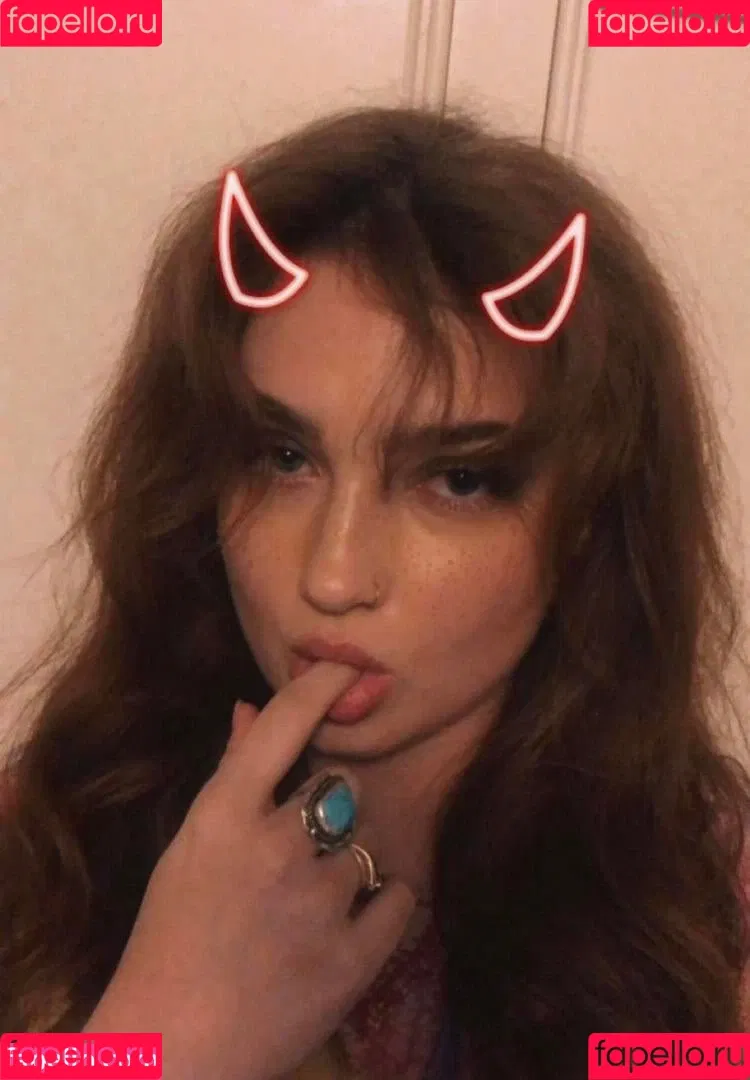Scarlett_Somebody Onlyfans Photo Gallery 