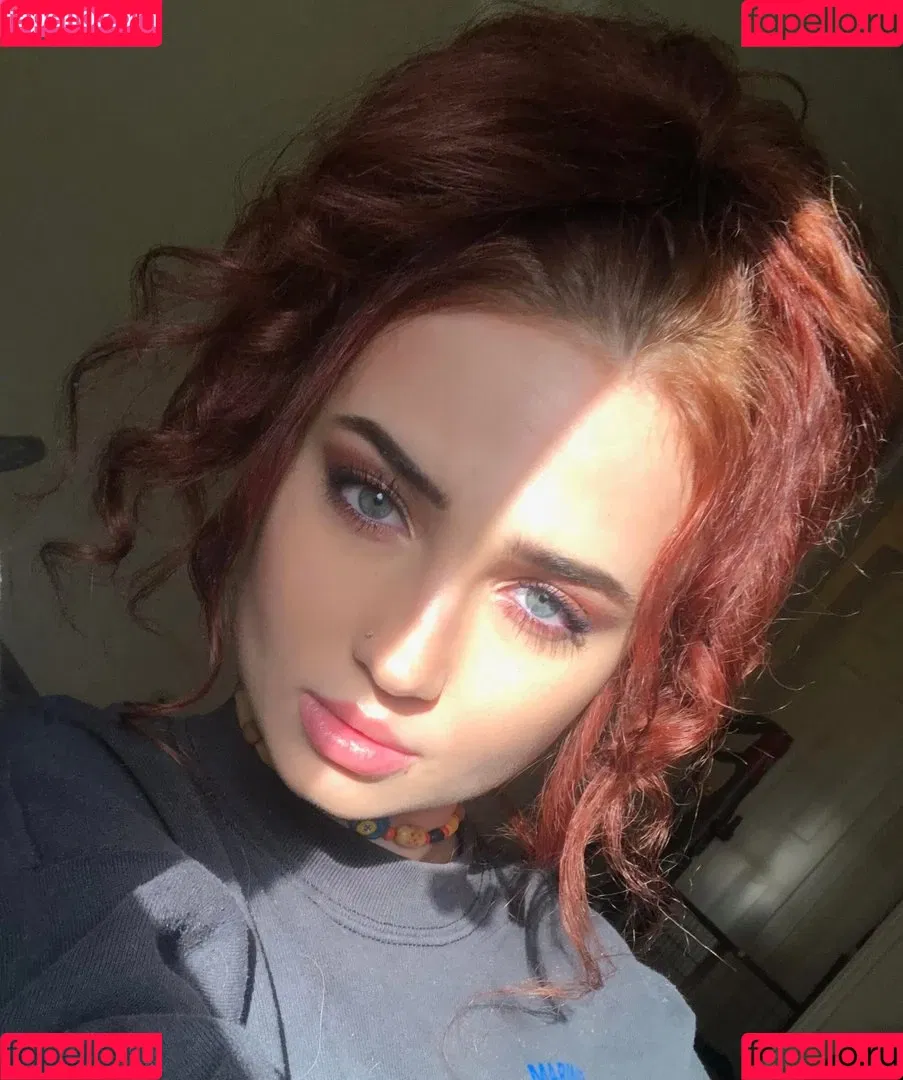 Scarlett_Somebody Onlyfans Photo Gallery 
