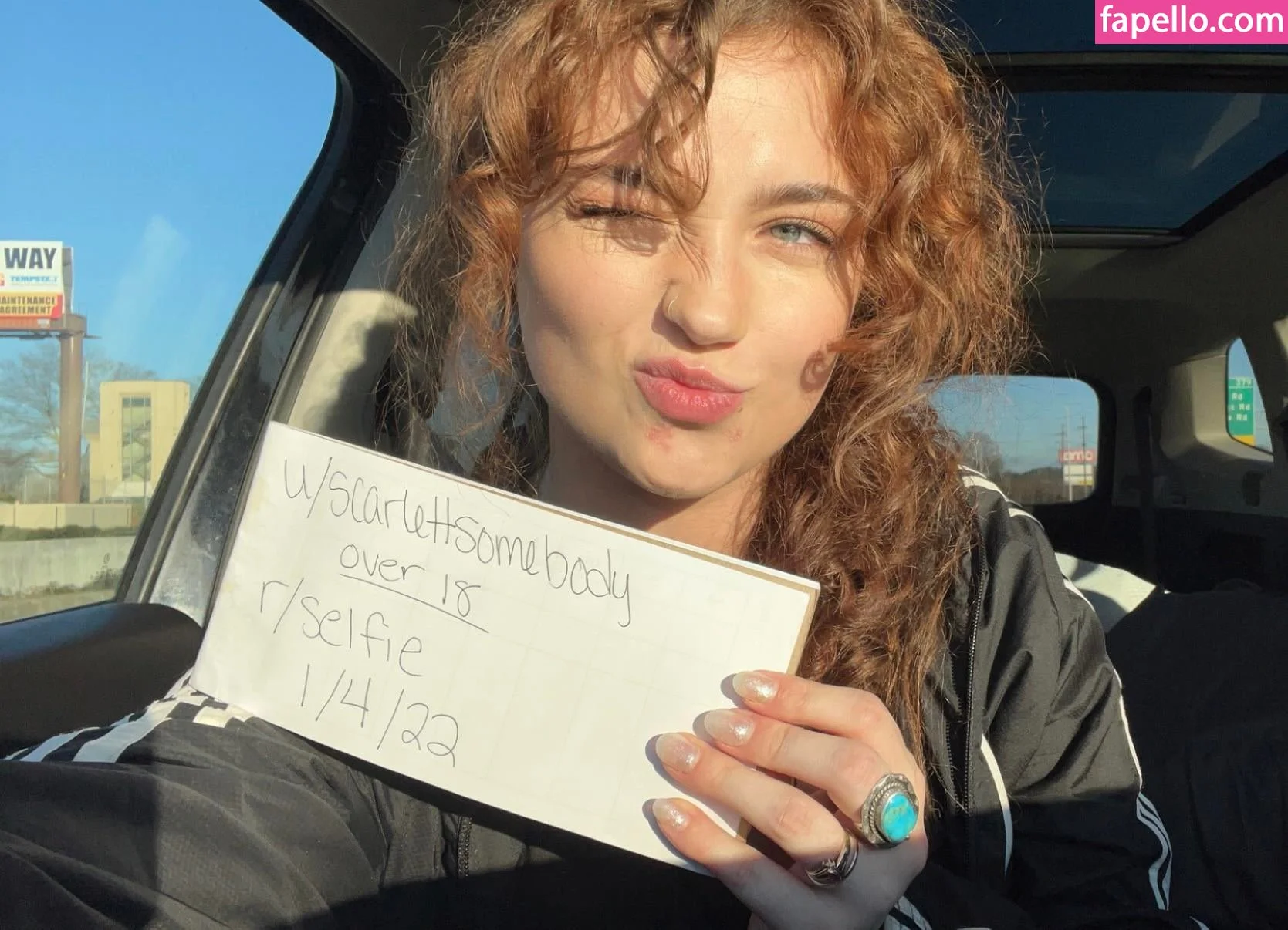 Scarlett_Somebody Onlyfans Photo Gallery 