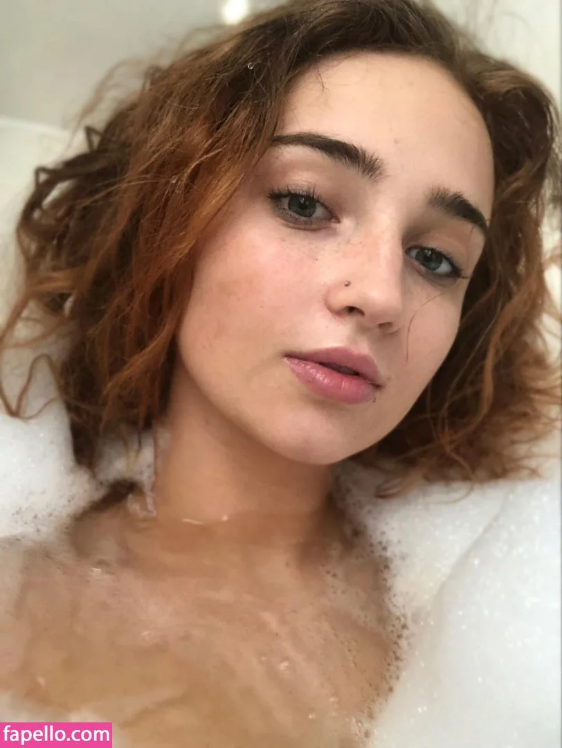 Scarlett_Somebody Onlyfans Photo Gallery 