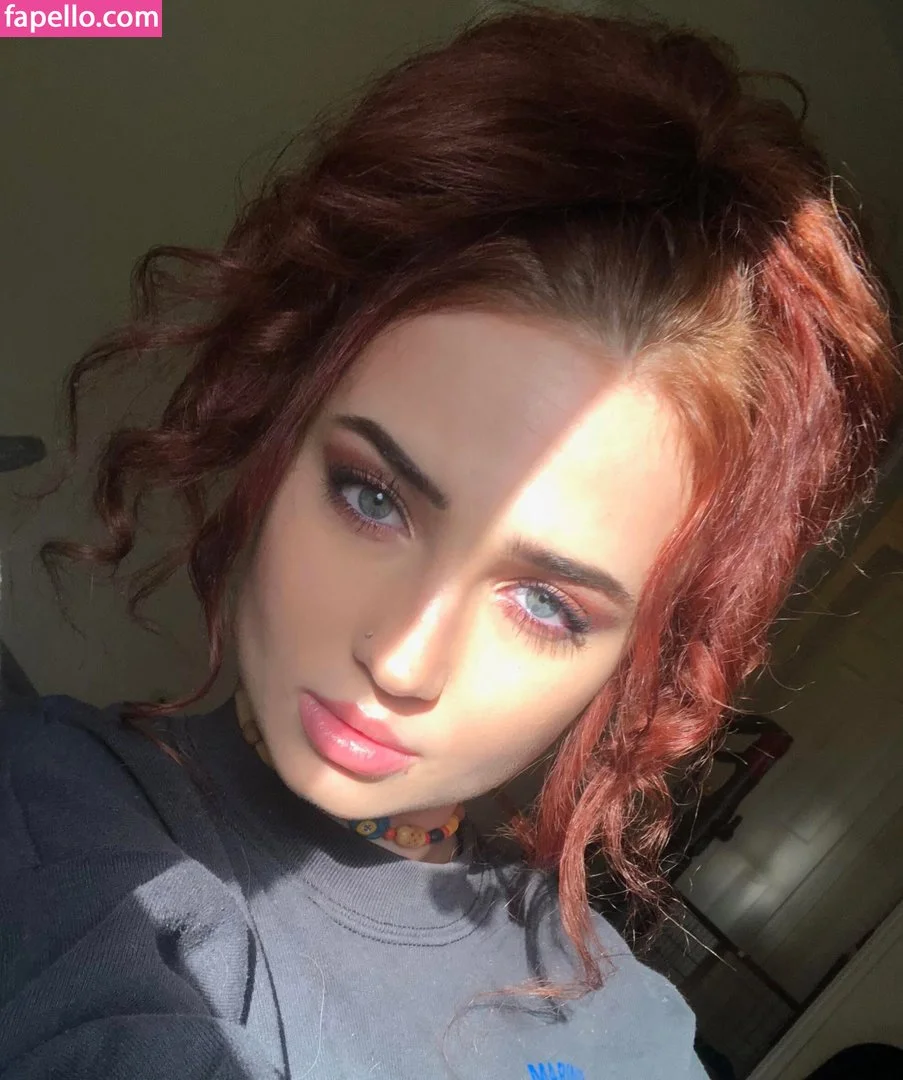 Scarlett_Somebody Onlyfans Photo Gallery 