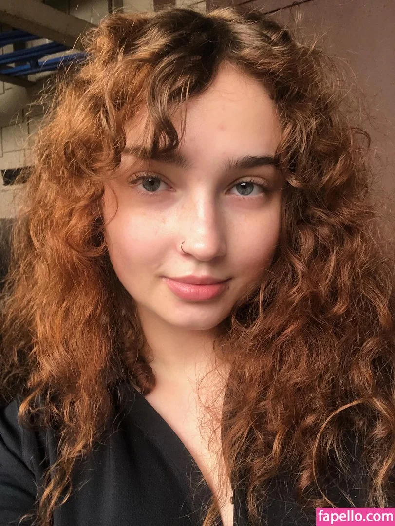 Scarlett_Somebody Onlyfans Photo Gallery 