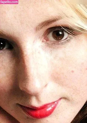 Elli Nude Onlyfans Photo Gallery 