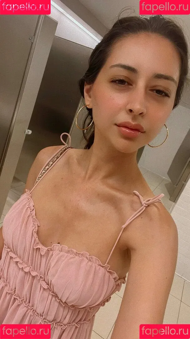Serena Milan Onlyfans Photo Gallery 