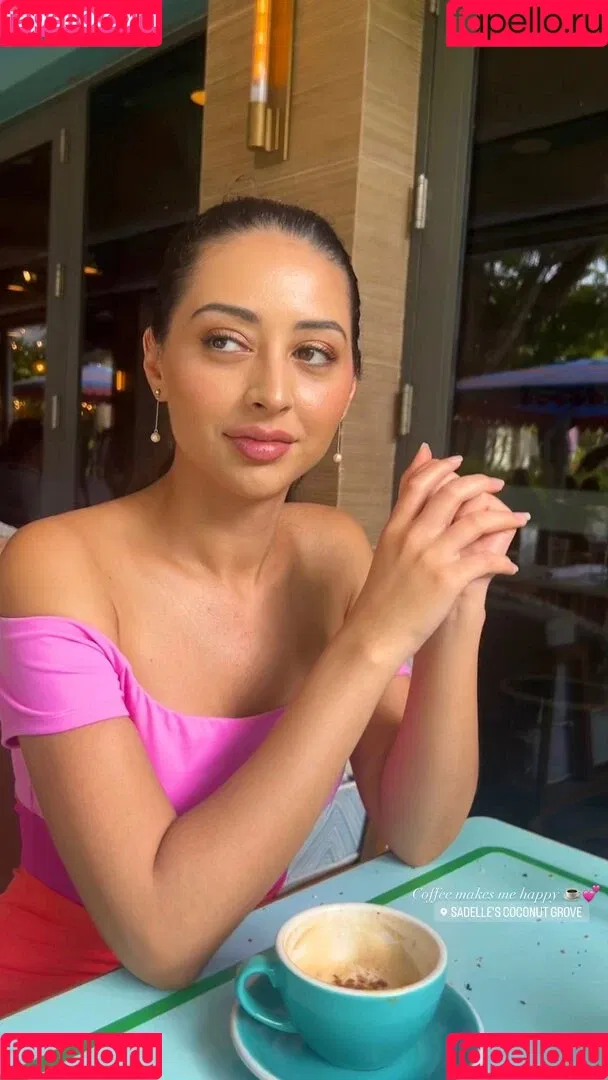 Serena Milan Onlyfans Photo Gallery 