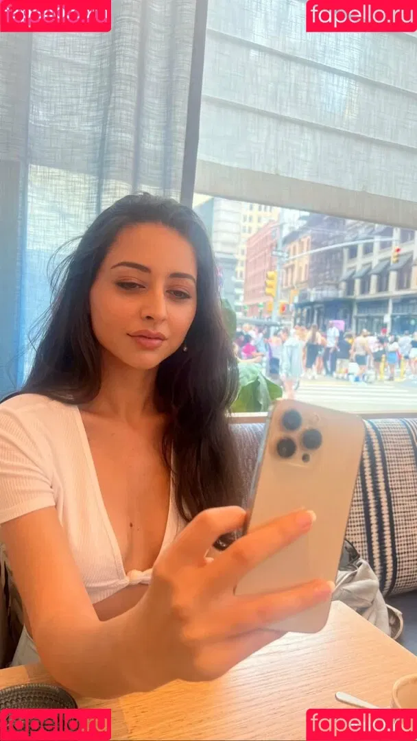 Serena Milan Onlyfans Photo Gallery 