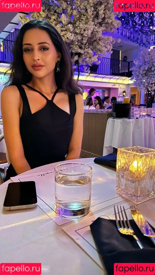 Serena Milan Onlyfans Photo Gallery 