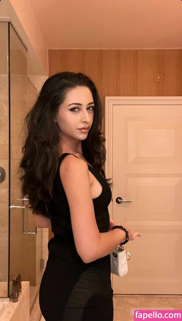Serena Milan Nude Onlyfans Photo 10