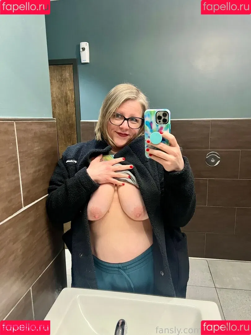 mmfluvah Onlyfans Photo Gallery 