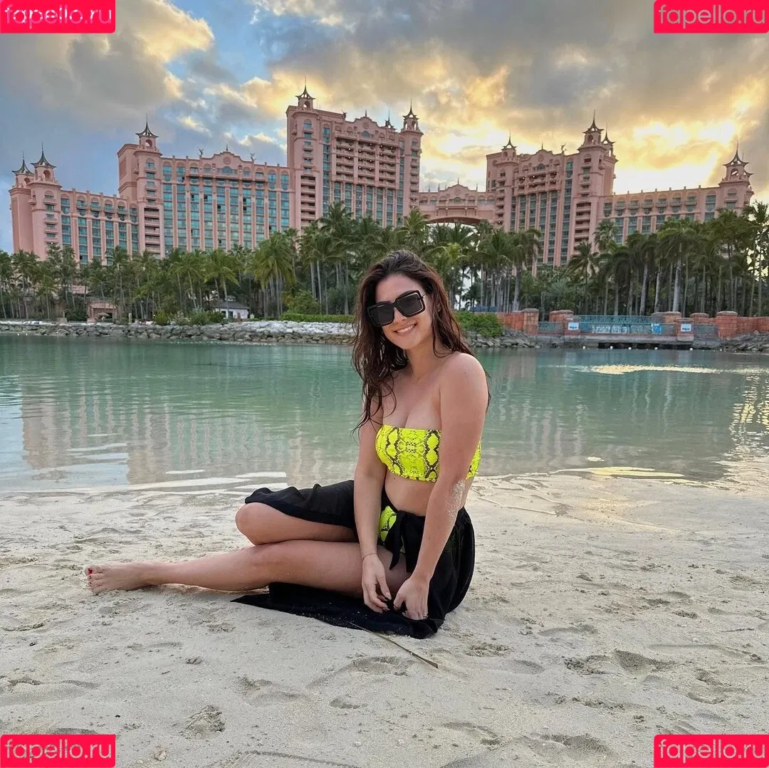 Lia Mitrou Onlyfans Photo Gallery 