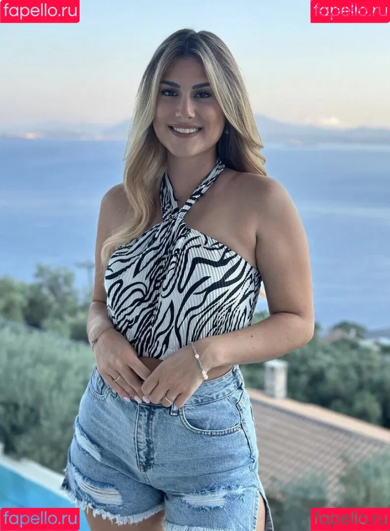 Lia Mitrou Onlyfans Photo Gallery 