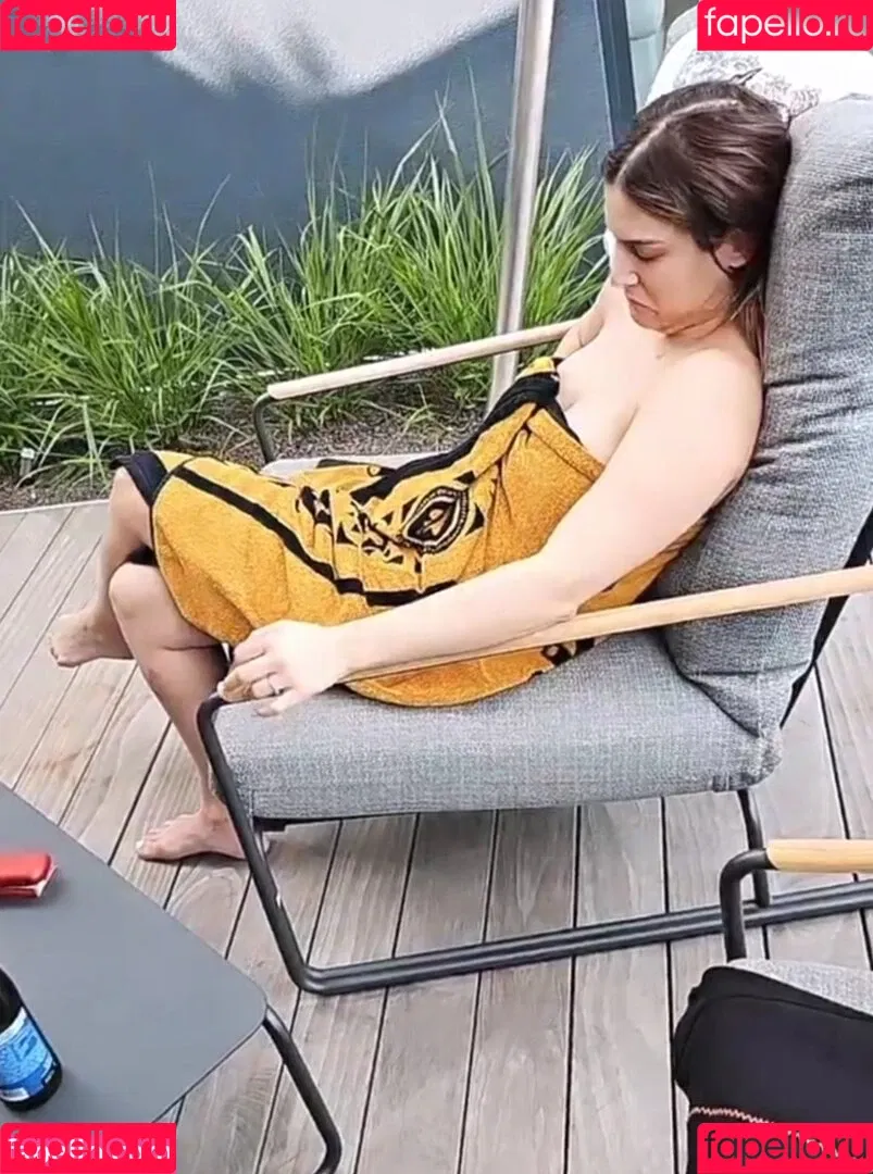 Lia Mitrou Onlyfans Photo Gallery 
