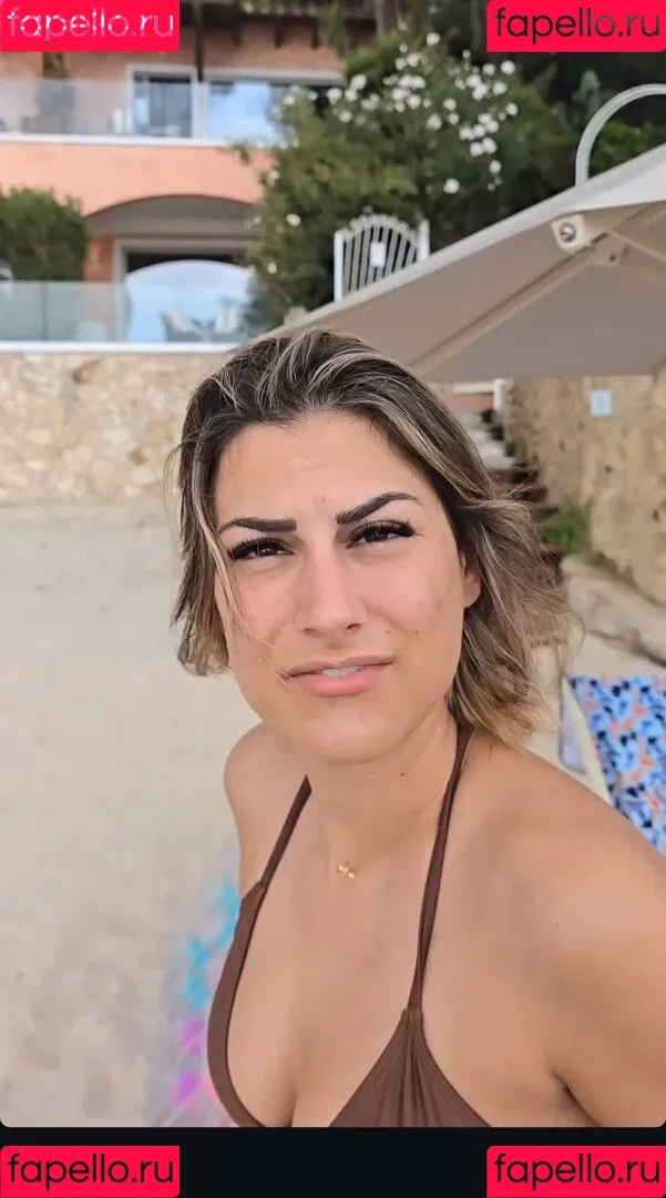 Lia Mitrou Onlyfans Photo Gallery 