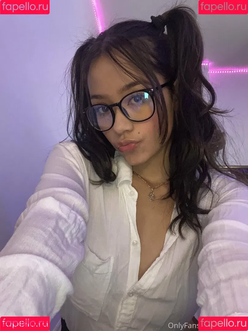 siaasmr Onlyfans Photo Gallery 