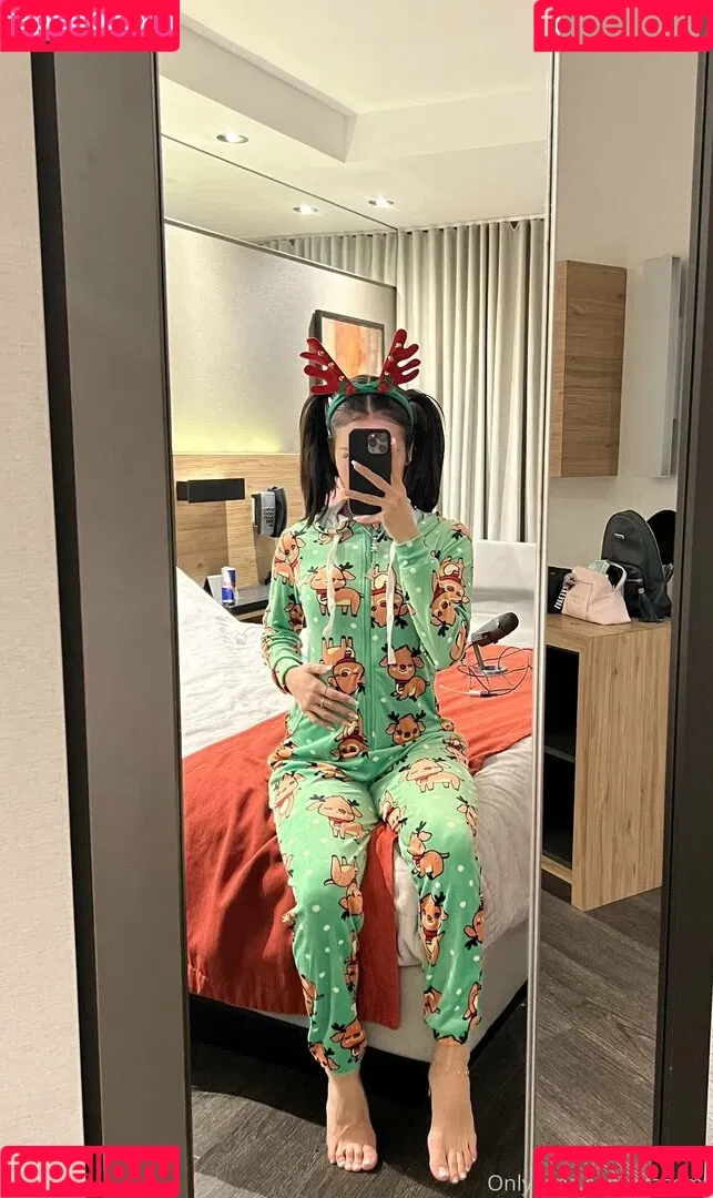 siaasmr Onlyfans Photo Gallery 