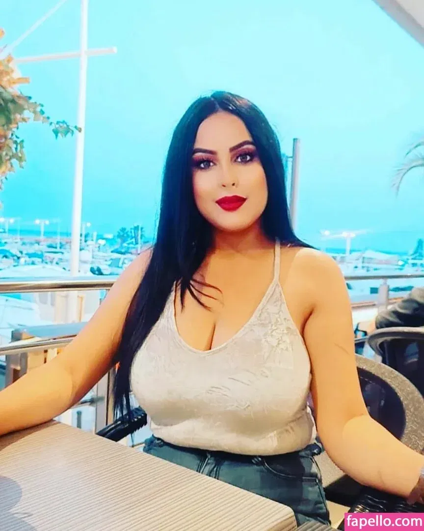 Ahlem Onlyfans Photo Gallery 