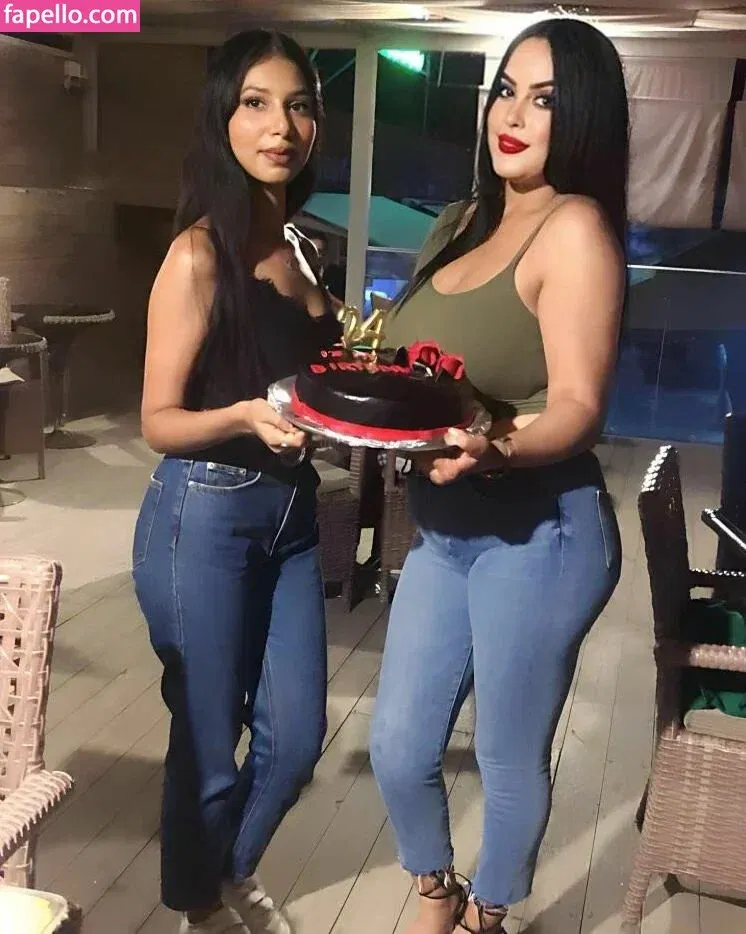 Ahlem Onlyfans Photo Gallery 