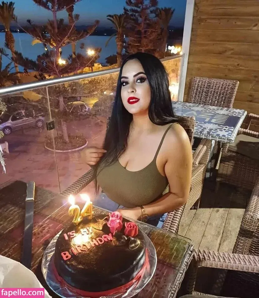 Ahlem Onlyfans Photo Gallery 