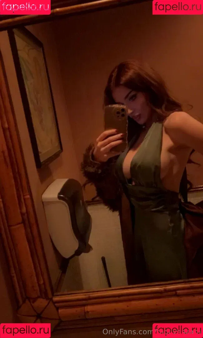mollyeskam Onlyfans Photo Gallery 