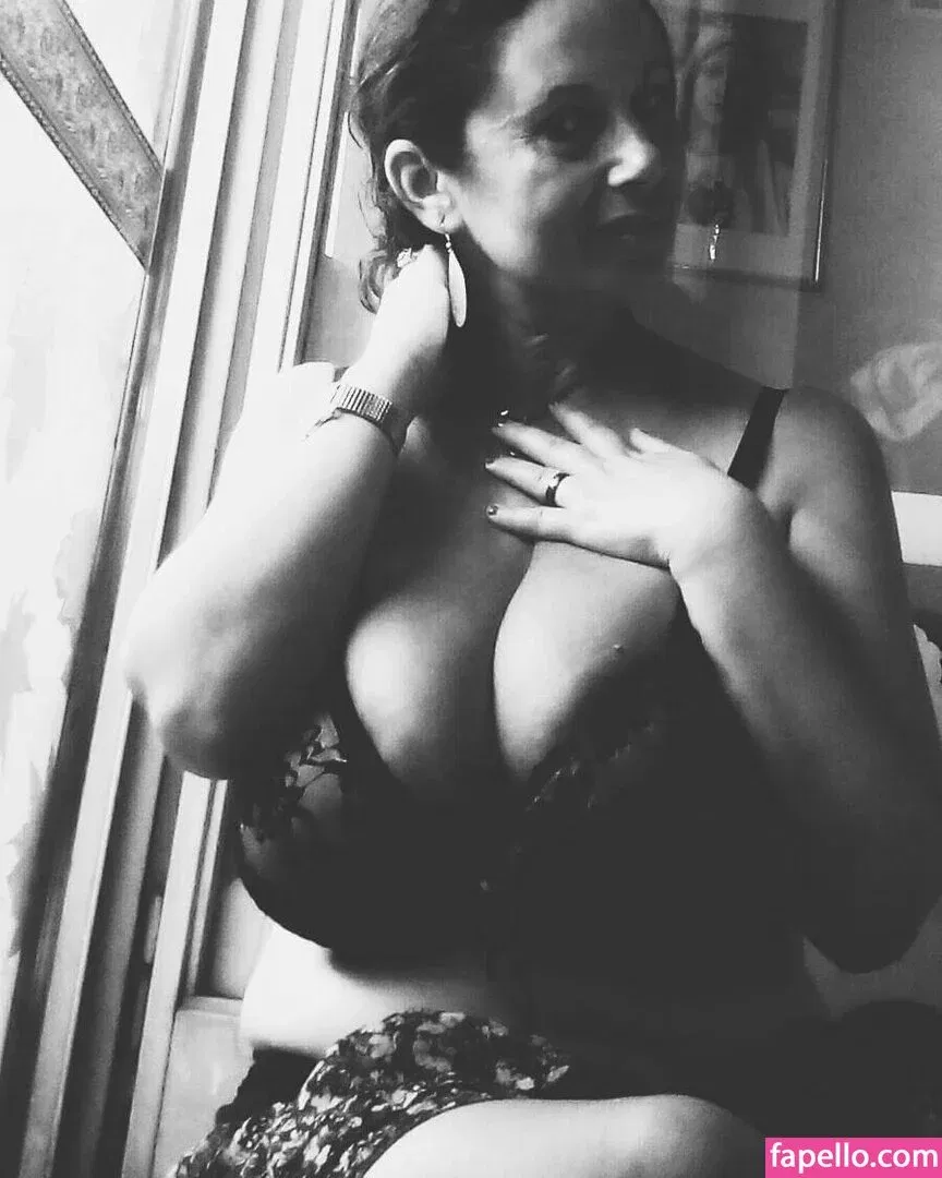 fe_lina Onlyfans Photo Gallery 