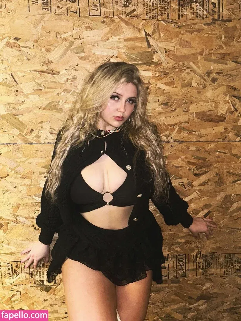 Larkan Danielle Onlyfans Photo Gallery 