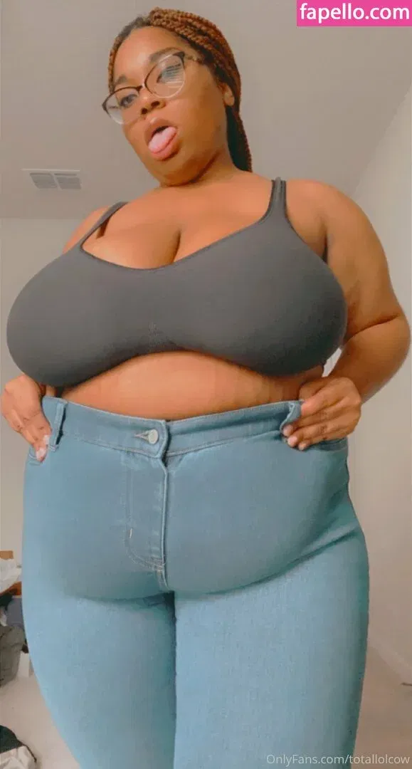 totallolcow Onlyfans Photo Gallery 