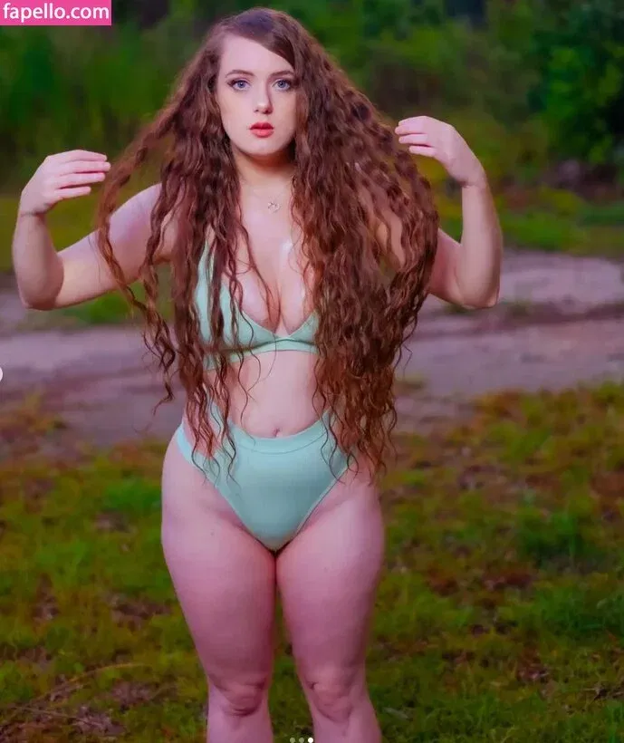 Zinnia Lennox Onlyfans Photo Gallery 