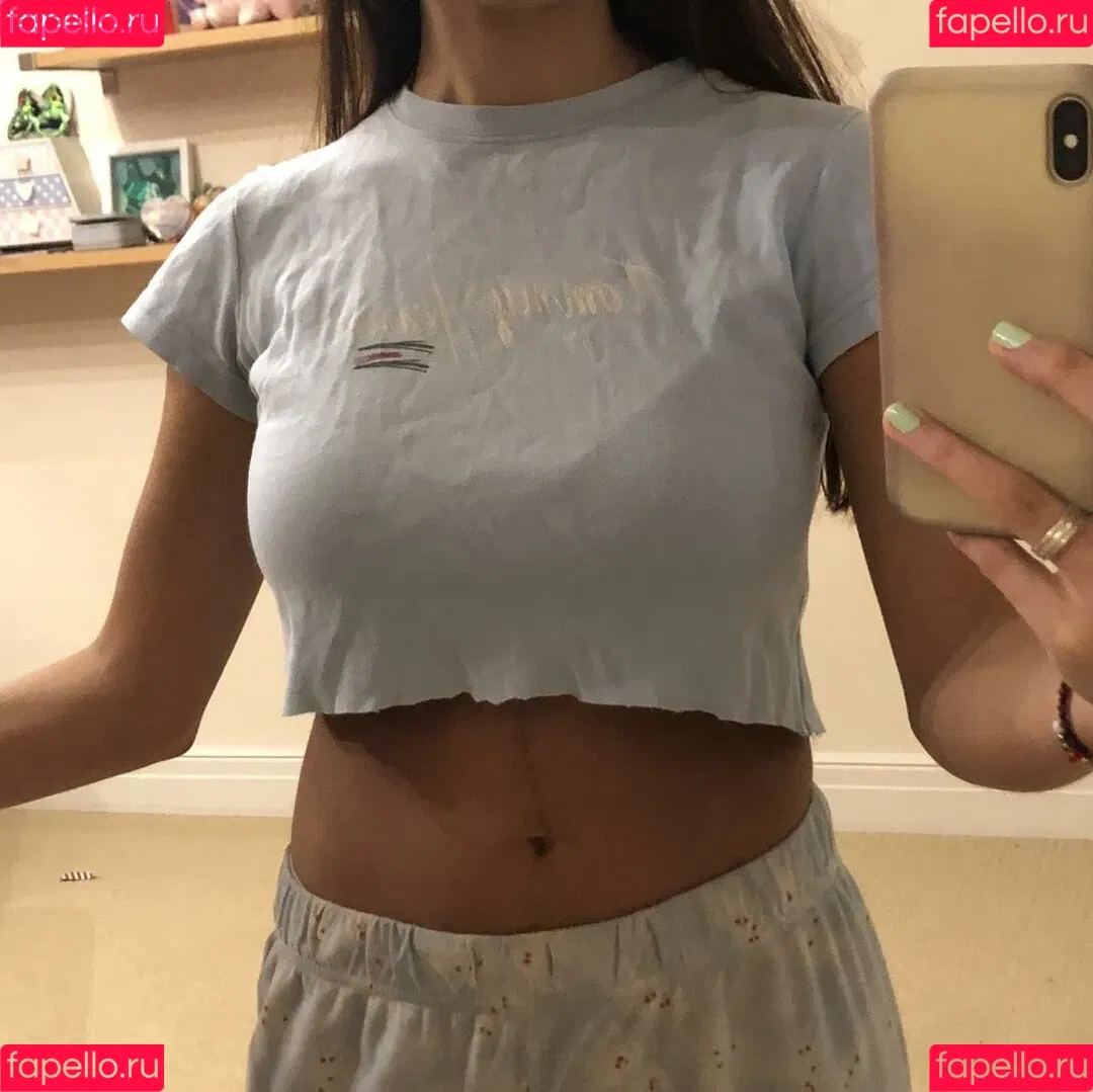 Anya Dhesi Onlyfans Photo Gallery 