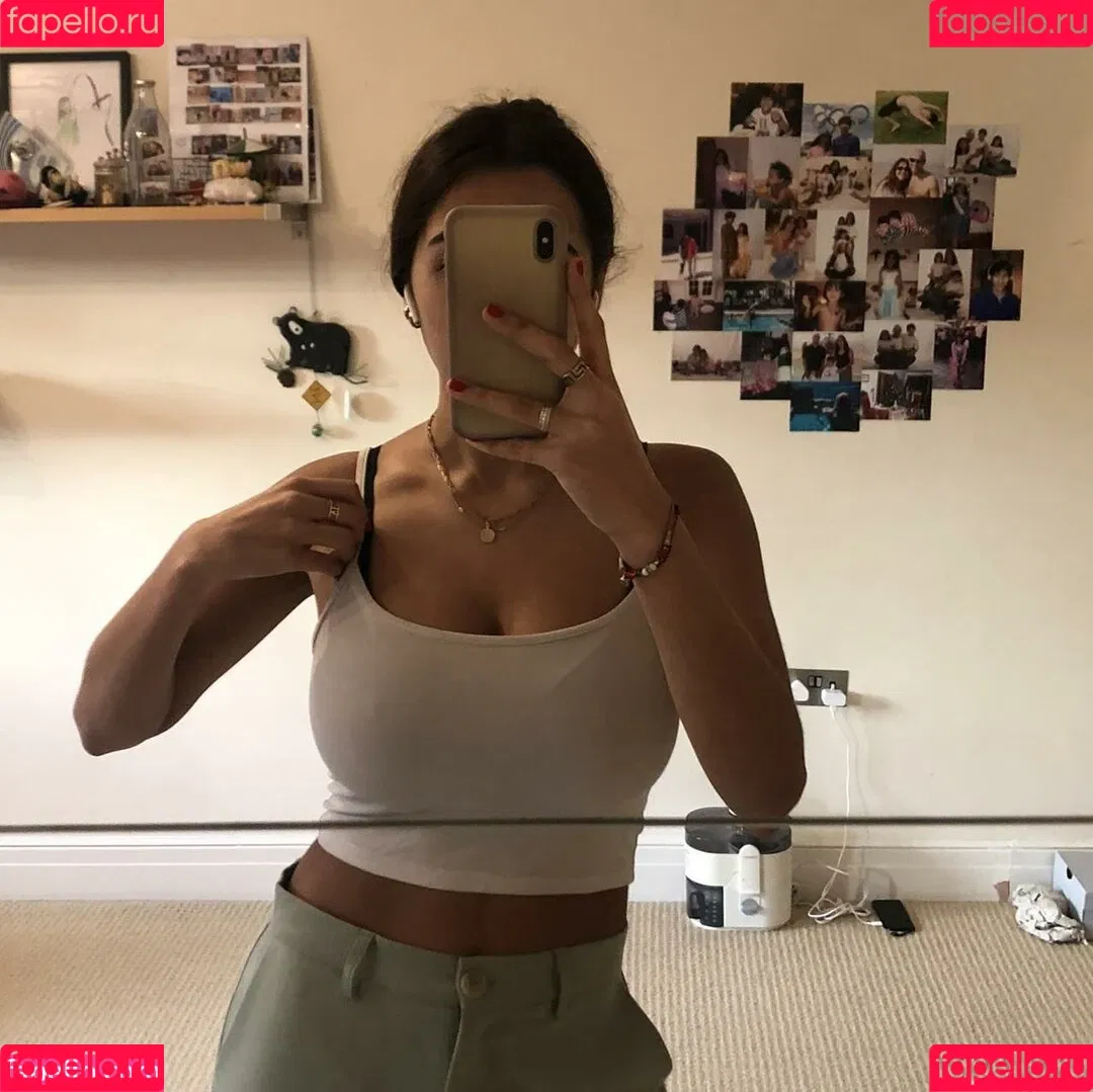 Anya Dhesi Onlyfans Photo Gallery 