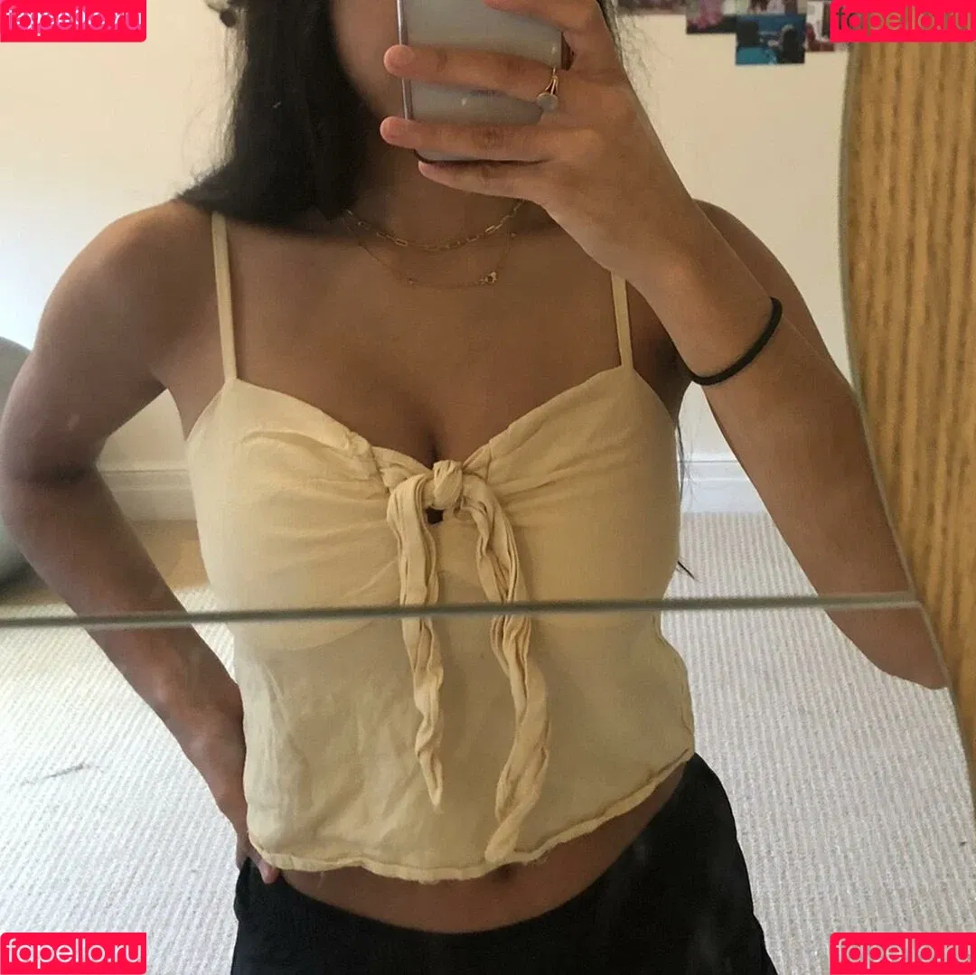 Anya Dhesi Onlyfans Photo Gallery 