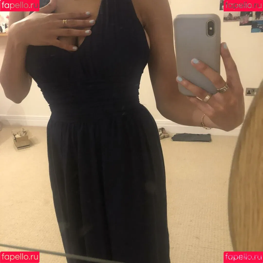 Anya Dhesi Onlyfans Photo Gallery 
