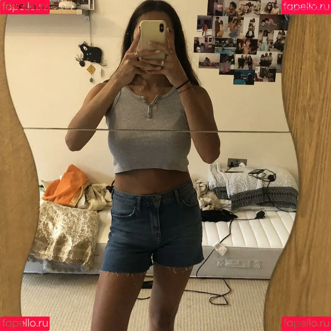 Anya Dhesi Onlyfans Photo Gallery 