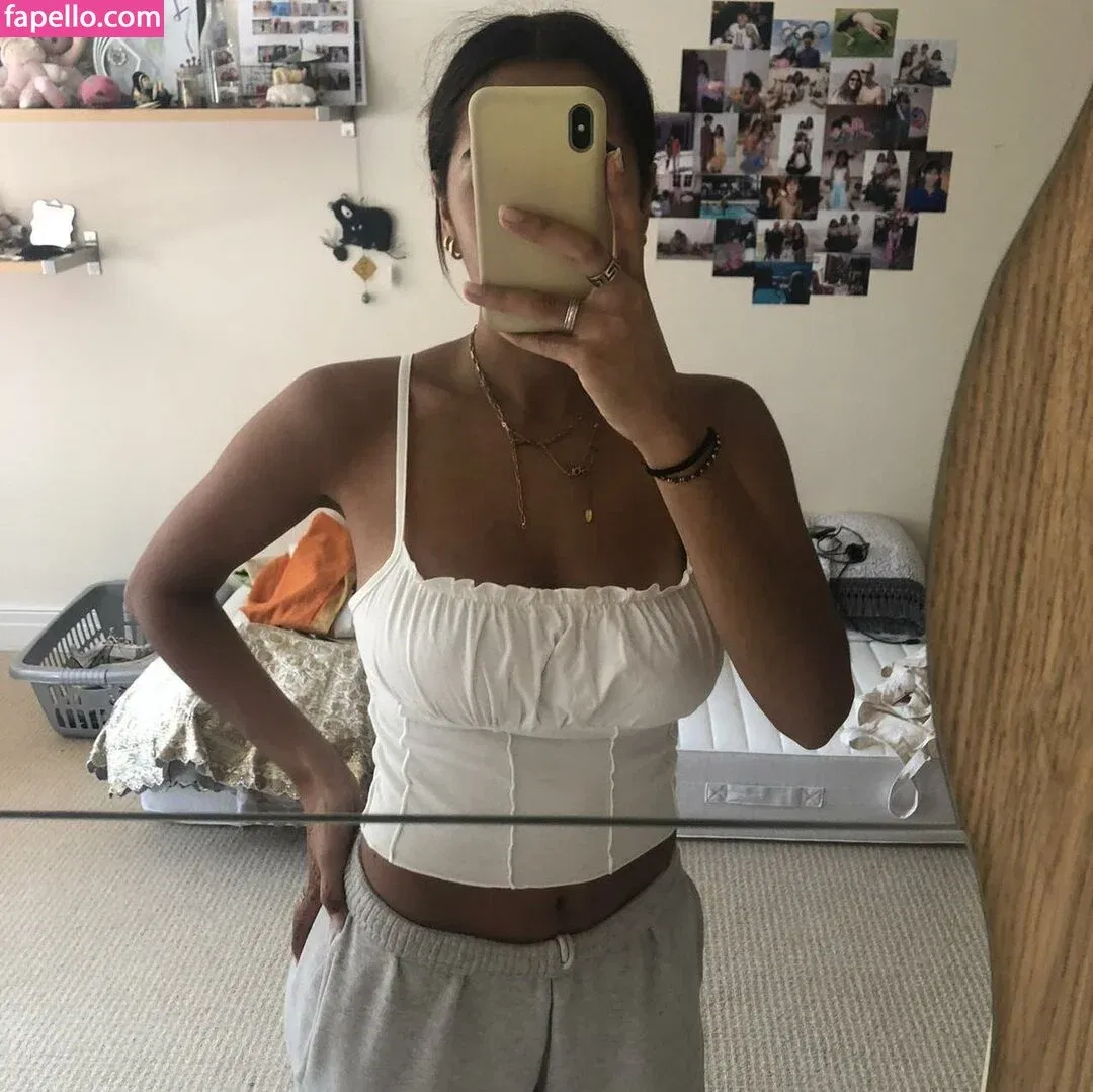 Anya Dhesi Onlyfans Photo Gallery 