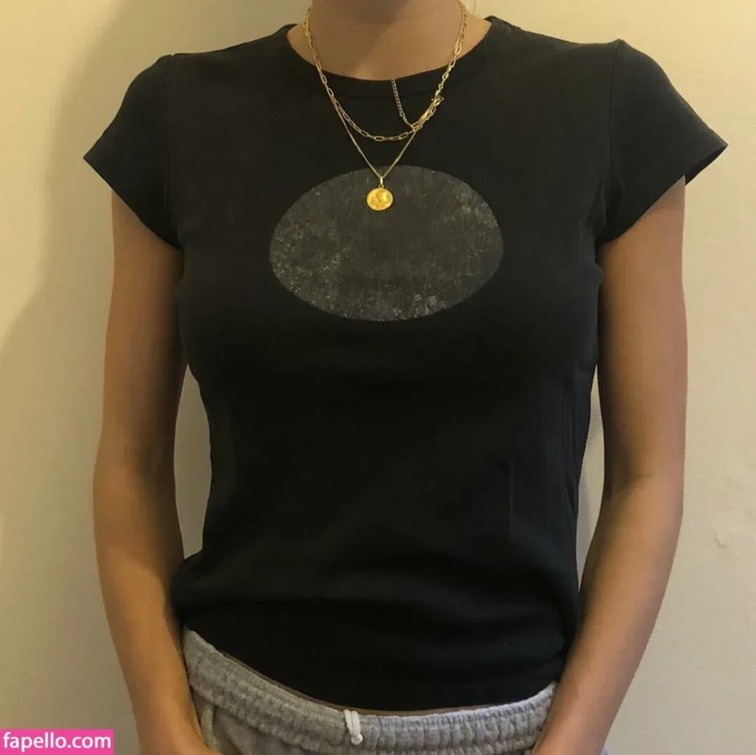 Anya Dhesi Onlyfans Photo Gallery 