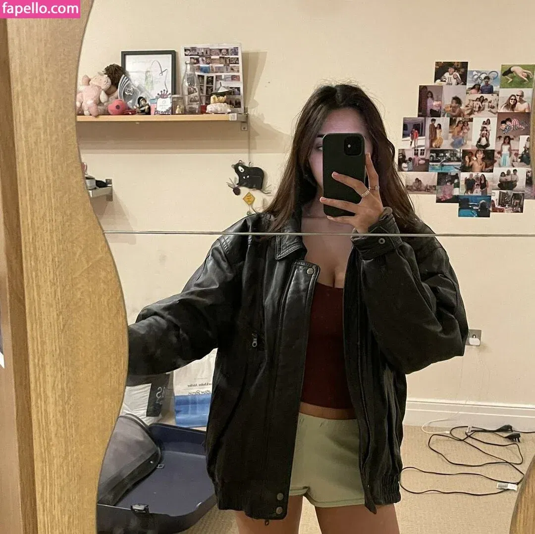 Anya Dhesi Onlyfans Photo Gallery 