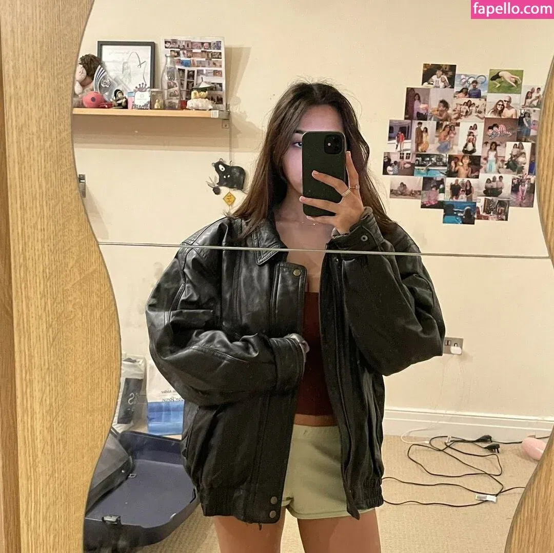 Anya Dhesi Onlyfans Photo Gallery 