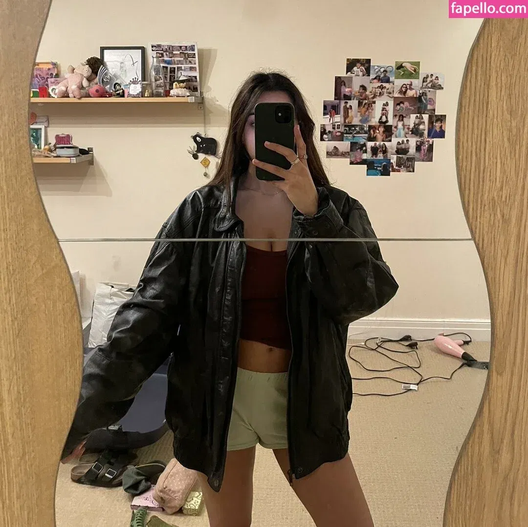 Anya Dhesi Onlyfans Photo Gallery 