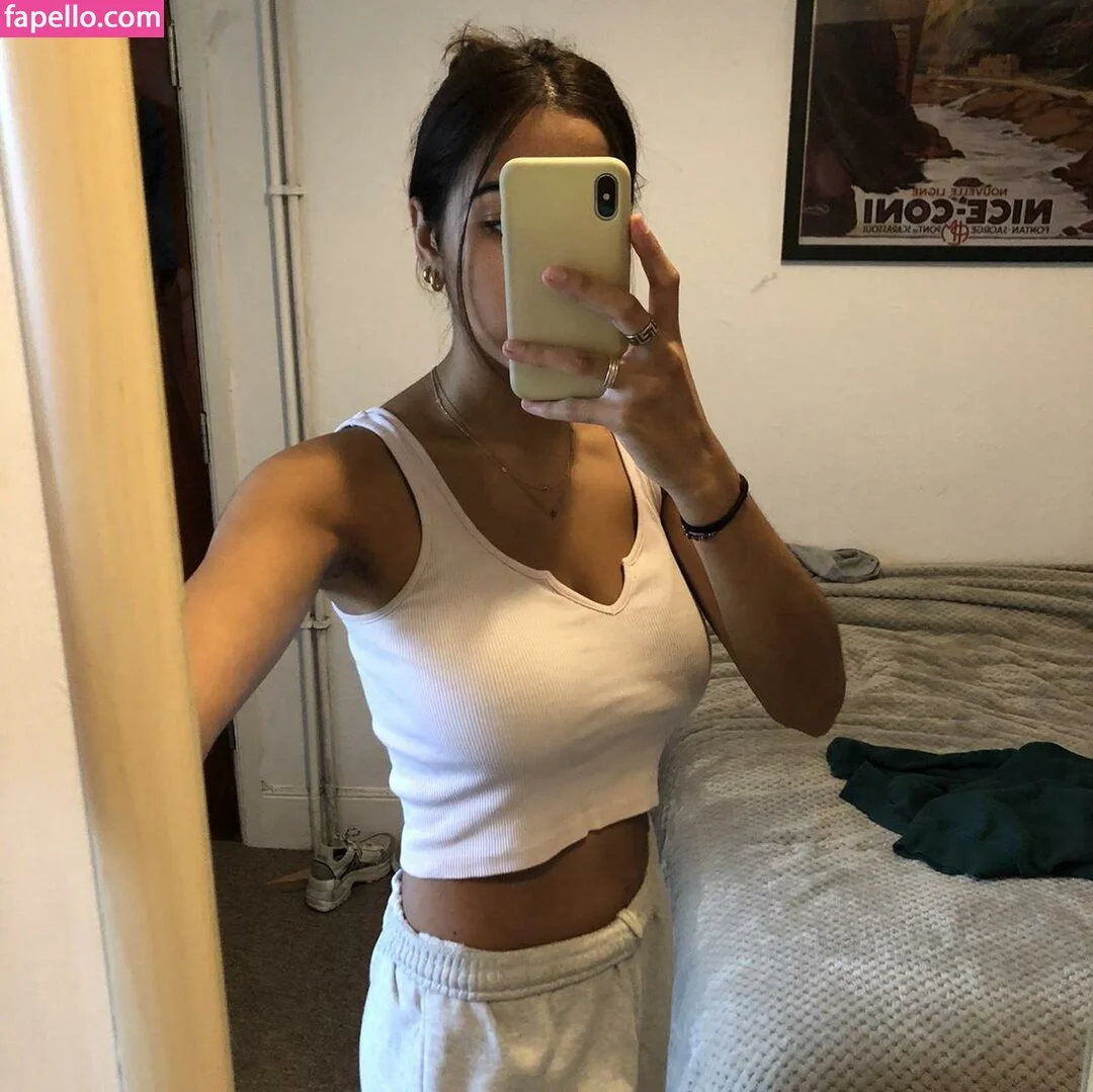 Anya Dhesi Onlyfans Photo Gallery 