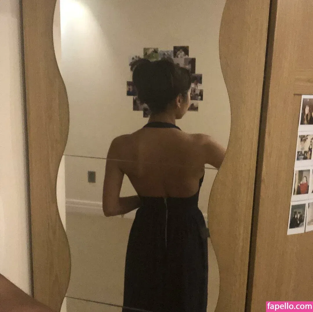 Anya Dhesi Onlyfans Photo Gallery 