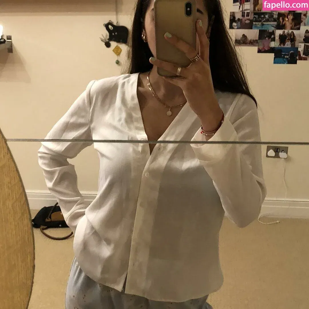 Anya Dhesi Onlyfans Photo Gallery 