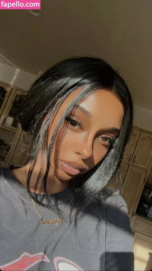 Rave Vanias Onlyfans Photo Gallery 