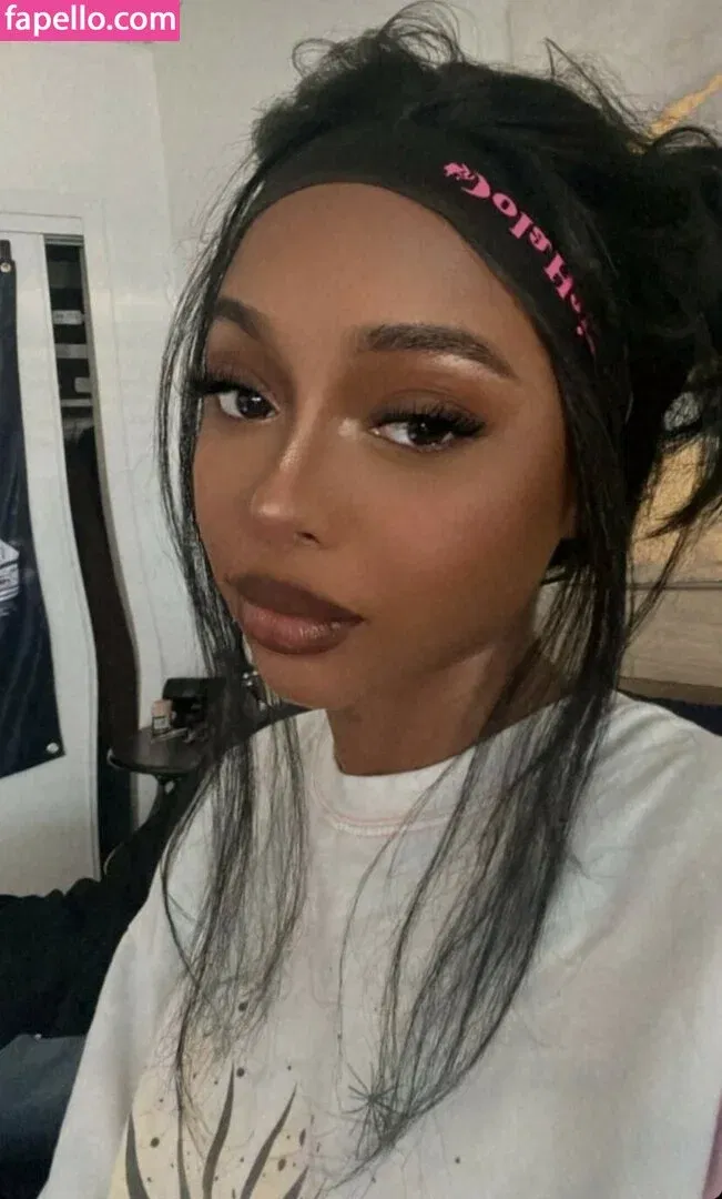 Rave Vanias Onlyfans Photo Gallery 