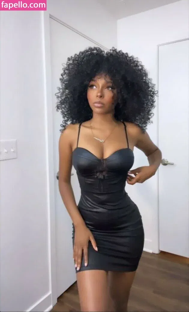 Rave Vanias Onlyfans Photo Gallery 