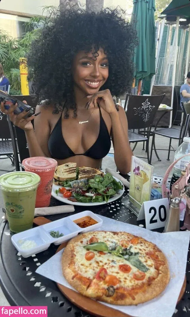 Rave Vanias Onlyfans Photo Gallery 