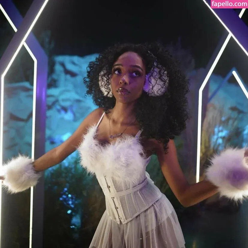 Rave Vanias Onlyfans Photo Gallery 